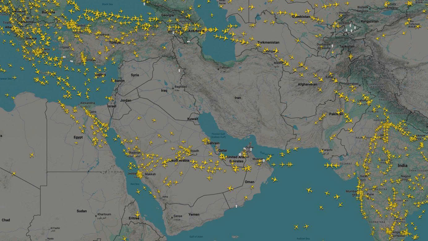 🚨 Middle East Airspace Closures: Global Aviation Disruptions and Rising Logistics Pressure
